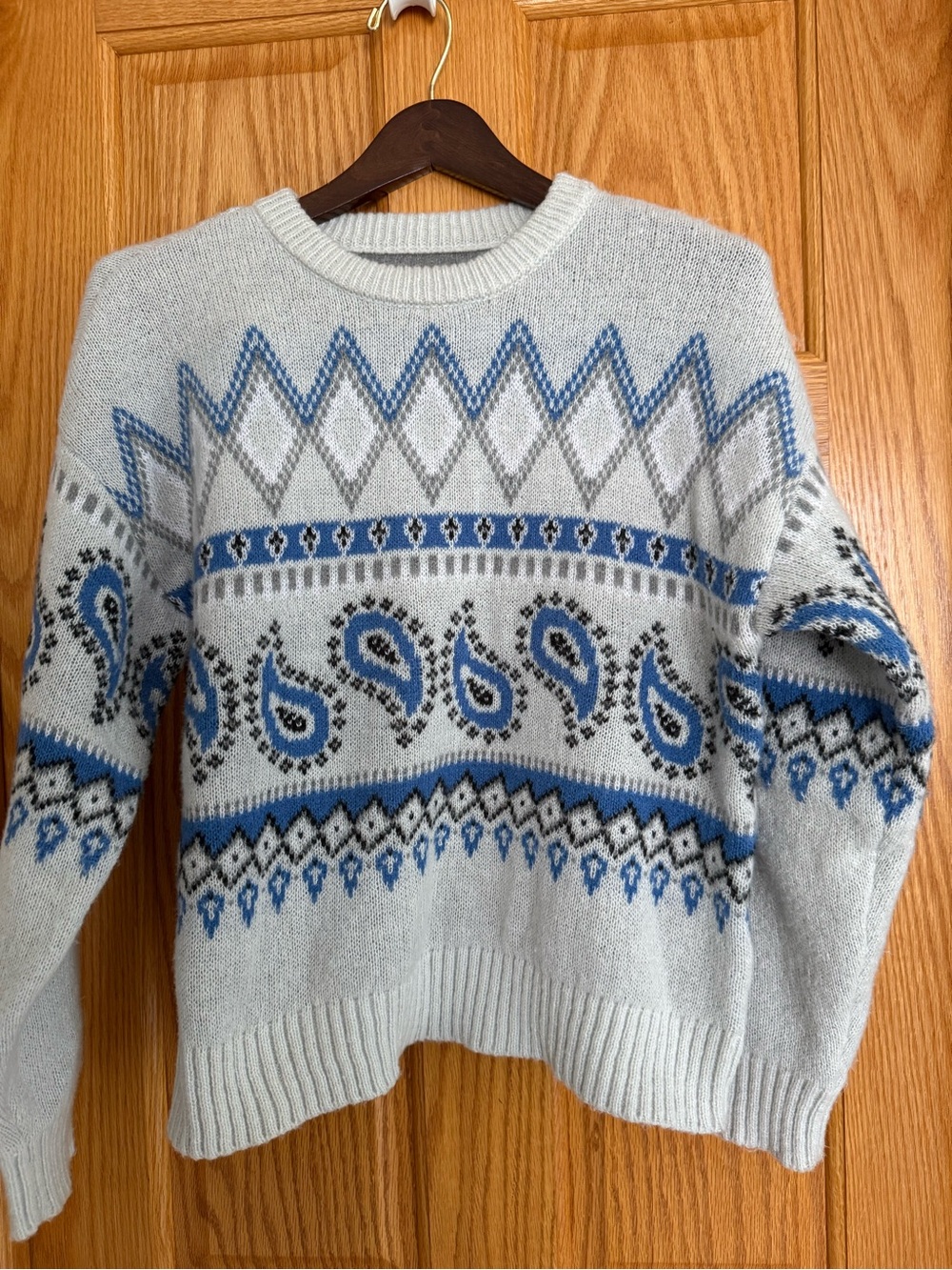 Lucky Brand Light Gray Paisley Fair Isle Crewneck Sweater with Blue Accents